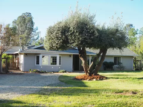 Exterior - 17039 Jay Dee Ln, Anderson, CA 96007 photo 3 of 23