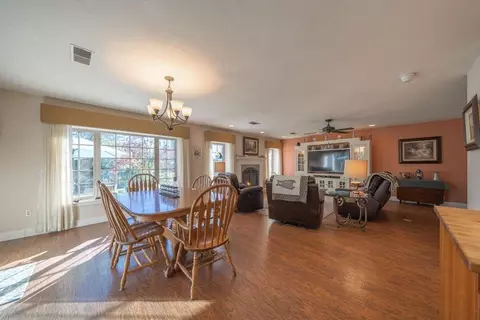 Dining - 17039 Jay Dee Ln, Anderson, CA 96007 photo 1 of 1