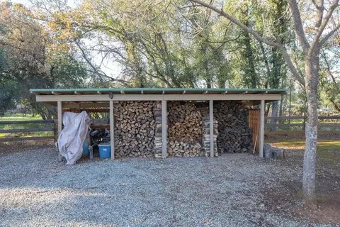 Exterior - 17039 Jay Dee Ln, Anderson, CA 96007 photo 21 of 23