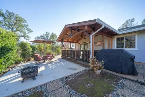 Exterior - 17039 Jay Dee Ln, Anderson, CA 96007 photo 16 of 23