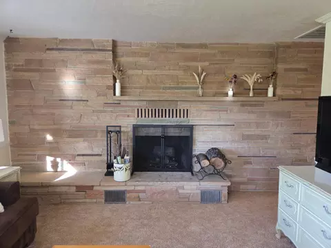 Living - 8198 Green Acres Ln, Redding, CA 96002 photo 4 of 4
