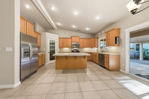 Kitchen - 4540 Cerro Ln, Redding, CA 96001 photo 1 of 4