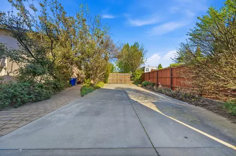 Exterior - 4540 Cerro Ln, Redding, CA 96001 photo 8 of 12