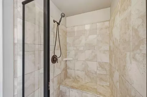 Bath - 4540 Cerro Ln, Redding, CA 96001 photo 1 of 2