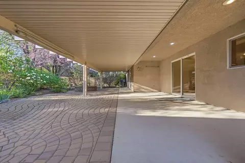 Exterior - 4540 Cerro Ln, Redding, CA 96001 photo 4 of 12