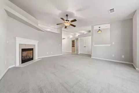 Living - 4540 Cerro Ln, Redding, CA 96001 photo 3 of 3