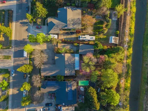 View/Area - 4540 Cerro Ln, Redding, CA 96001 photo 3 of 6