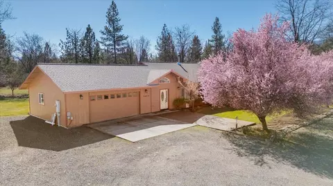 5600 S Kidder Loop Loop, Etna, CA 96027