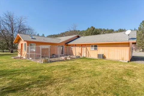 Exterior - 5600 S Kidder Loop Loop, Etna, CA 96027 photo 11 of 11