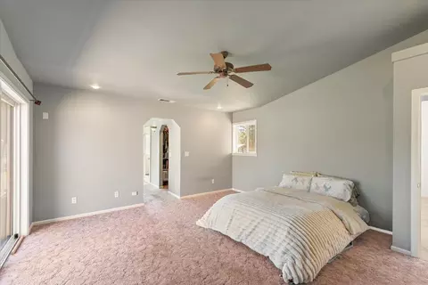 Bedroom - 5600 S Kidder Loop Loop, Etna, CA 96027 photo 4 of 4