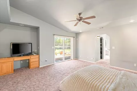 Bedroom - 5600 S Kidder Loop Loop, Etna, CA 96027 photo 1 of 4