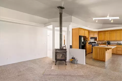 Living - 5600 S Kidder Loop Loop, Etna, CA 96027 photo 1 of 3