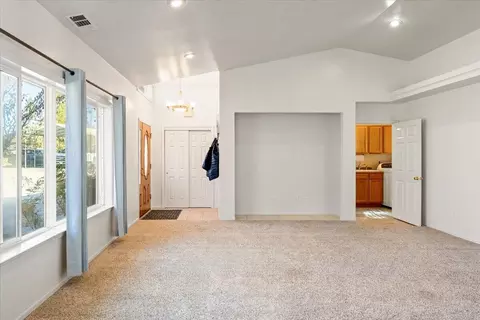 Living - 5600 S Kidder Loop Loop, Etna, CA 96027 photo 3 of 3
