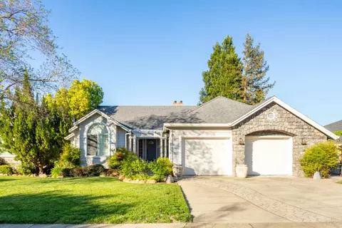 3126 Riesling Path, Redding, CA 96001