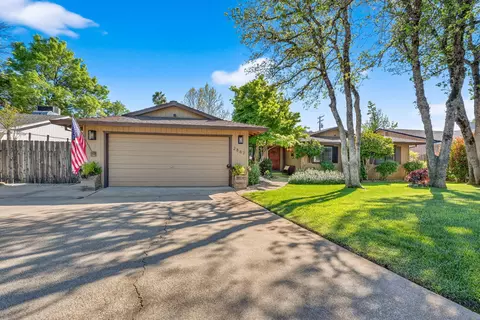 2867 Camulos Way, Redding, CA 96002 photo 2