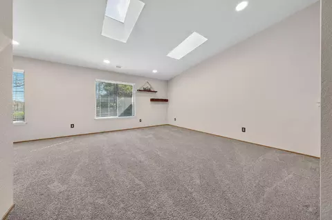 2867 Camulos Way, Redding, CA 96002 photo 7