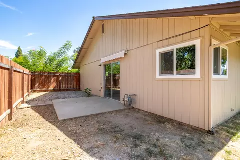 Exterior - 6951 Marvin Trl, Redding, CA 96001 photo 4 of 10