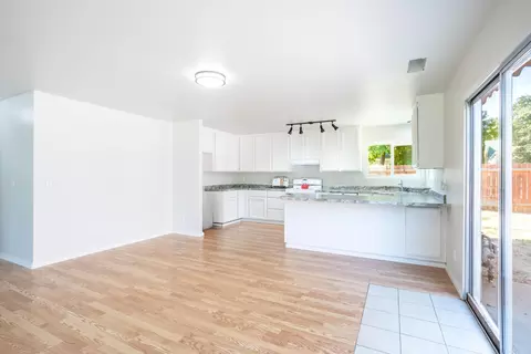 Living - 6951 Marvin Trl, Redding, CA 96001 photo 3 of 4
