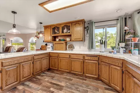 Kitchen - 14945 Caylor Ln, Red Bluff, CA 96080 photo 3 of 6