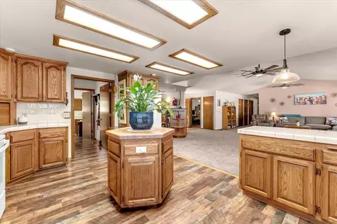 Kitchen - 14945 Caylor Ln, Red Bluff, CA 96080 photo 4 of 6