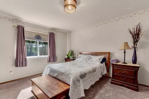 Bedroom - 14945 Caylor Ln, Red Bluff, CA 96080 photo 3 of 4