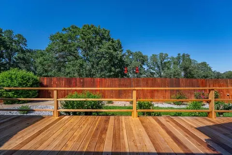 Exterior - 14945 Caylor Ln, Red Bluff, CA 96080 photo 11 of 14