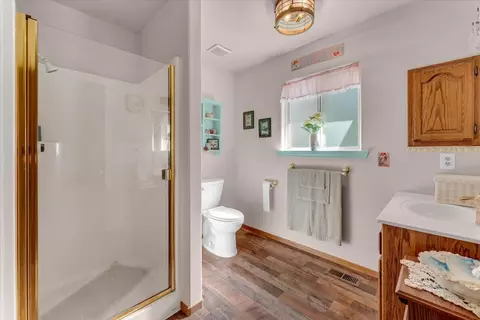 Bath - 14945 Caylor Ln, Red Bluff, CA 96080 photo 5 of 5