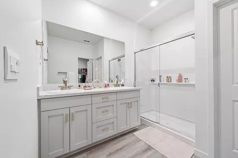 Bath - 3063 Sebring Ave, Redding, CA 96002 photo 1 of 2