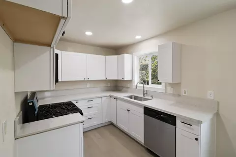 4525 Enchanted Way, Redding, CA 96001 photo 10