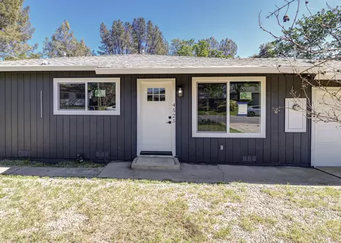 4525 Enchanted Way, Redding, CA 96001 photo 3