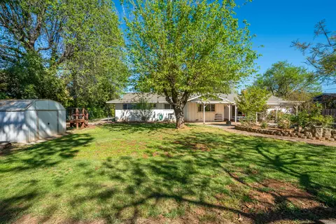 Exterior - 6908 Riata Dr, Redding, CA 96002 photo 11 of 31