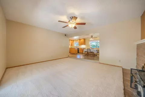 Living - 6908 Riata Dr, Redding, CA 96002 photo 2 of 6