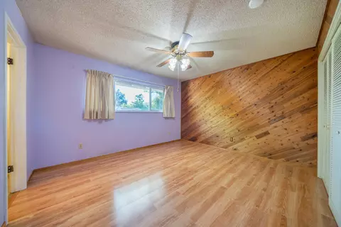 Bedroom - 6908 Riata Dr, Redding, CA 96002 photo 3 of 8