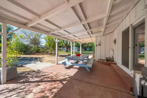 Exterior - 6908 Riata Dr, Redding, CA 96002 photo 6 of 31