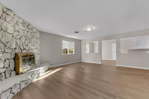 Living - 1953 Cameo Ct, Redding, CA 96002 photo 2 of 9
