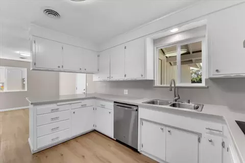 Kitchen - 1953 Cameo Ct, Redding, CA 96002 photo 3 of 4