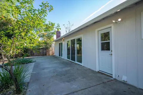Exterior - 1953 Cameo Ct, Redding, CA 96002 photo 11 of 14