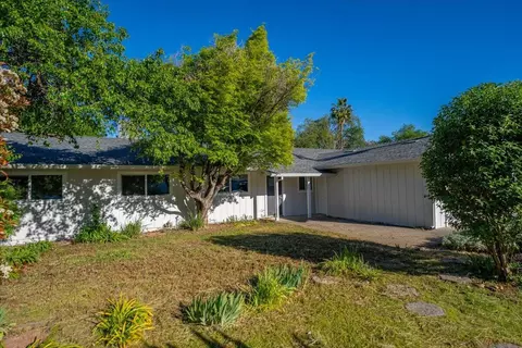 Exterior - 1953 Cameo Ct, Redding, CA 96002 photo 14 of 14