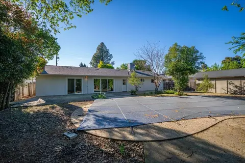 Exterior - 1953 Cameo Ct, Redding, CA 96002 photo 7 of 14