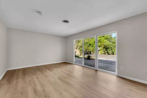 Living - 1953 Cameo Ct, Redding, CA 96002 photo 5 of 9