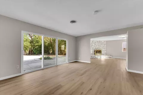 Living - 1953 Cameo Ct, Redding, CA 96002 photo 7 of 9