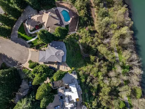 416 Arbor Pl, Redding, CA 96001