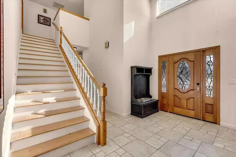 Entry Way - 416 Arbor Pl, Redding, CA 96001 photo 1 of 1