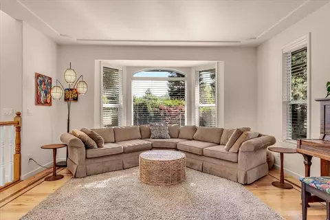 Living - 416 Arbor Pl, Redding, CA 96001 photo 2 of 2