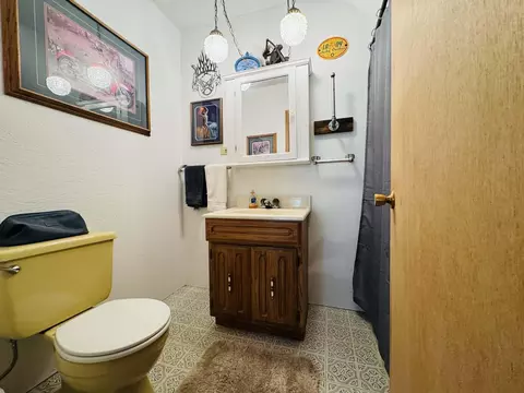Bath - 7556 Red Eagle, Shingletown, CA 96088 photo 3 of 3