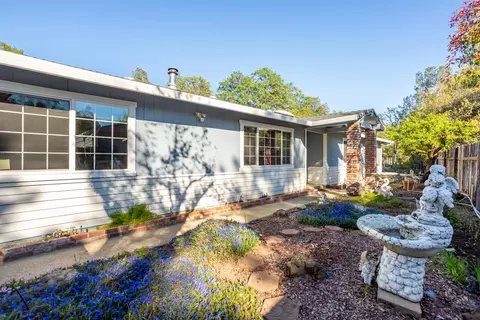 1945 Quails Nest Rd, Redding, CA 96003