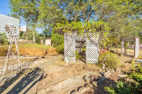 Exterior - 1945 Quails Nest Rd, Redding, CA 96003 photo 10 of 13