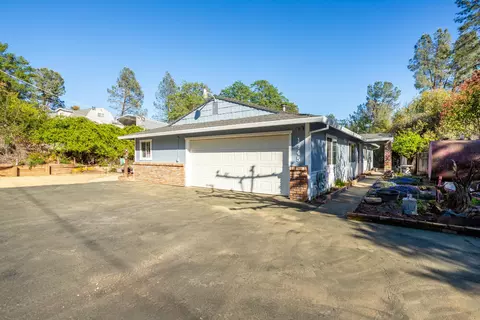 Exterior - 1945 Quails Nest Rd, Redding, CA 96003 photo 3 of 13