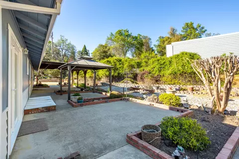 Exterior - 1945 Quails Nest Rd, Redding, CA 96003 photo 5 of 13