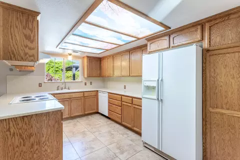 Kitchen - 1945 Quails Nest Rd, Redding, CA 96003 photo 1 of 2